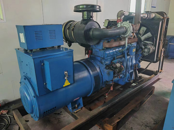 福鼎100kW柴油发电机组使用多级机油有哪些优缺点？